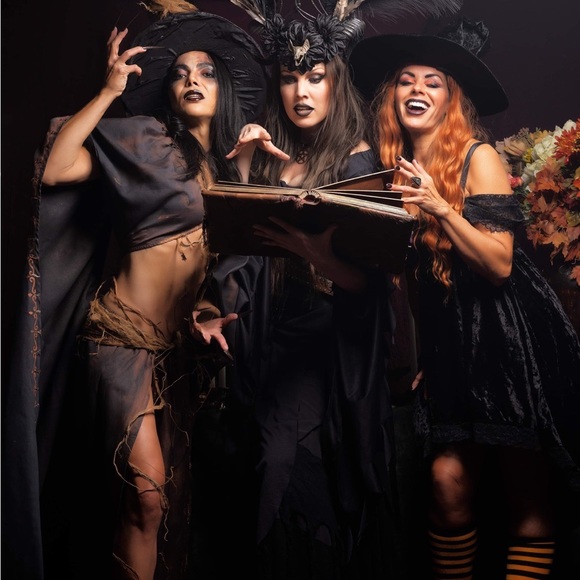 Witch Halloween costume, hand made, artist Jaqueline Cruz, dark devil + with hat - Picture 7 of 16